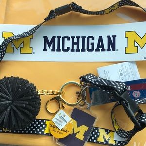 Michigan college lanyard set
